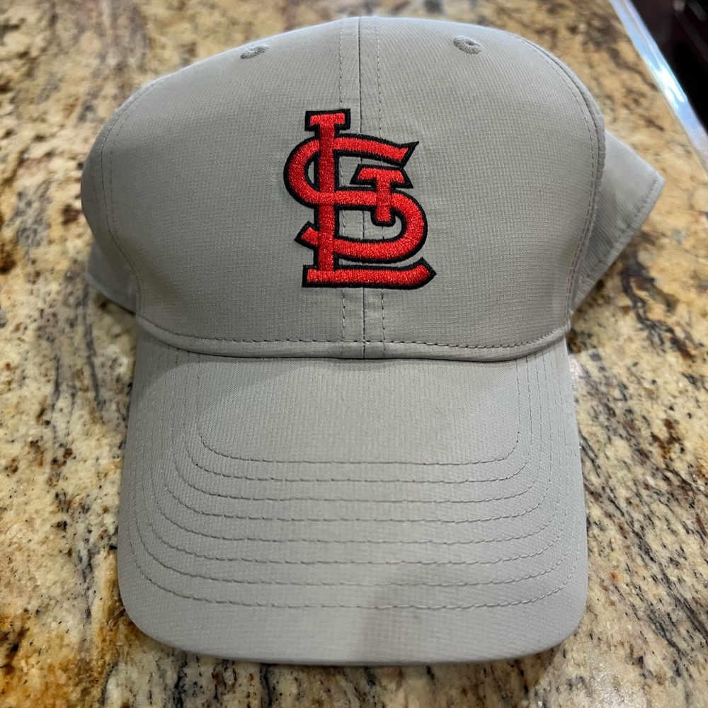 Nike Gray Legacy91 Dri-Fit Adjustable Cap, St. Louis Cardinals